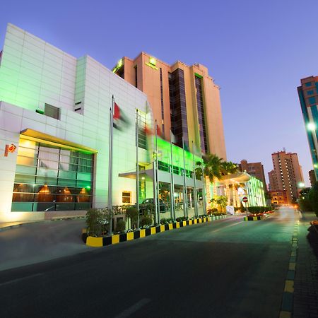 Holiday Inn - Suites Kuwait Salmiya By Ihg Kuwait City Exterior foto