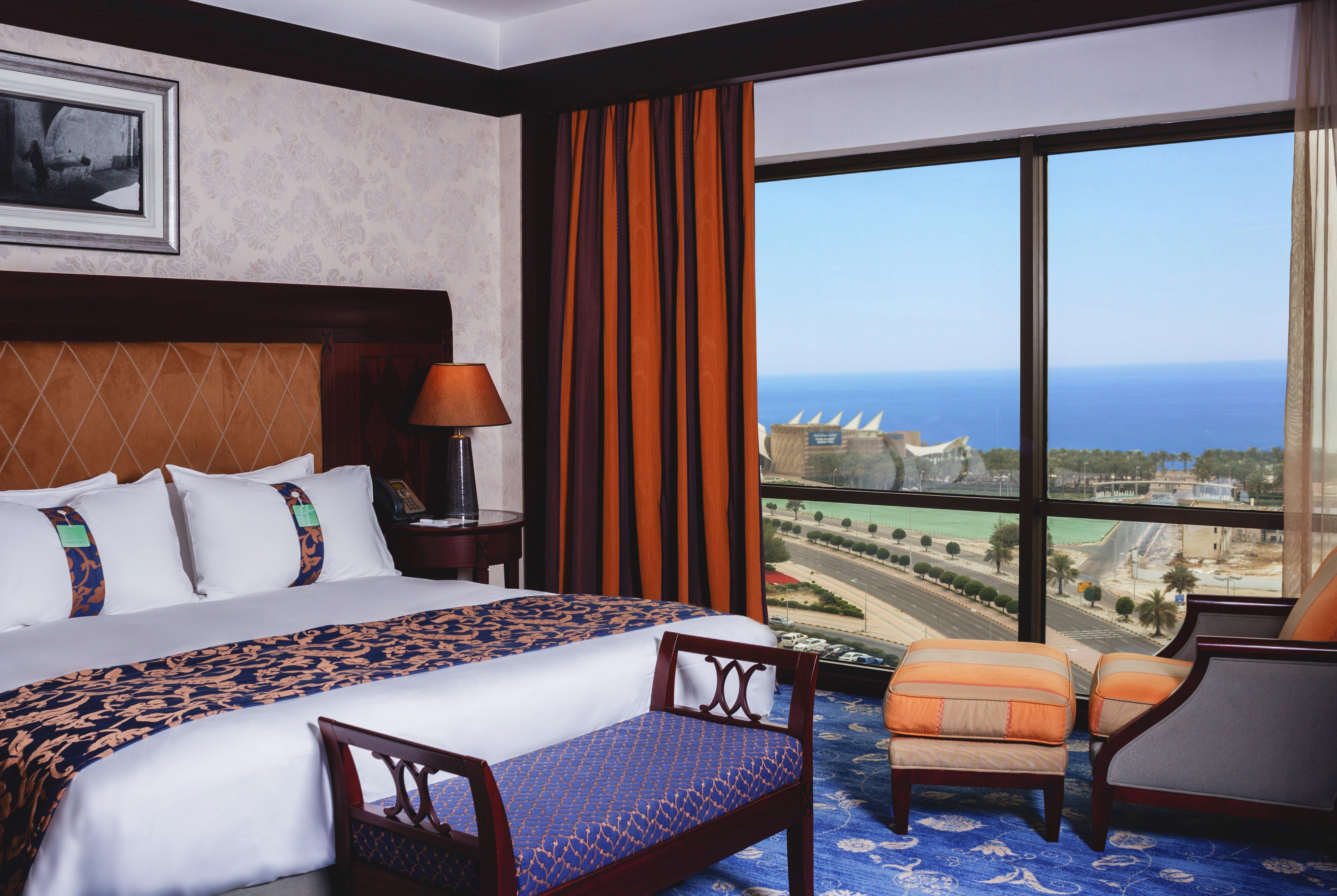 Holiday Inn - Suites Kuwait Salmiya By Ihg Kuwait City Exterior foto